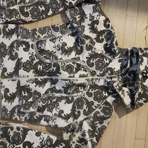 Lululemon black and white hoodie size 8